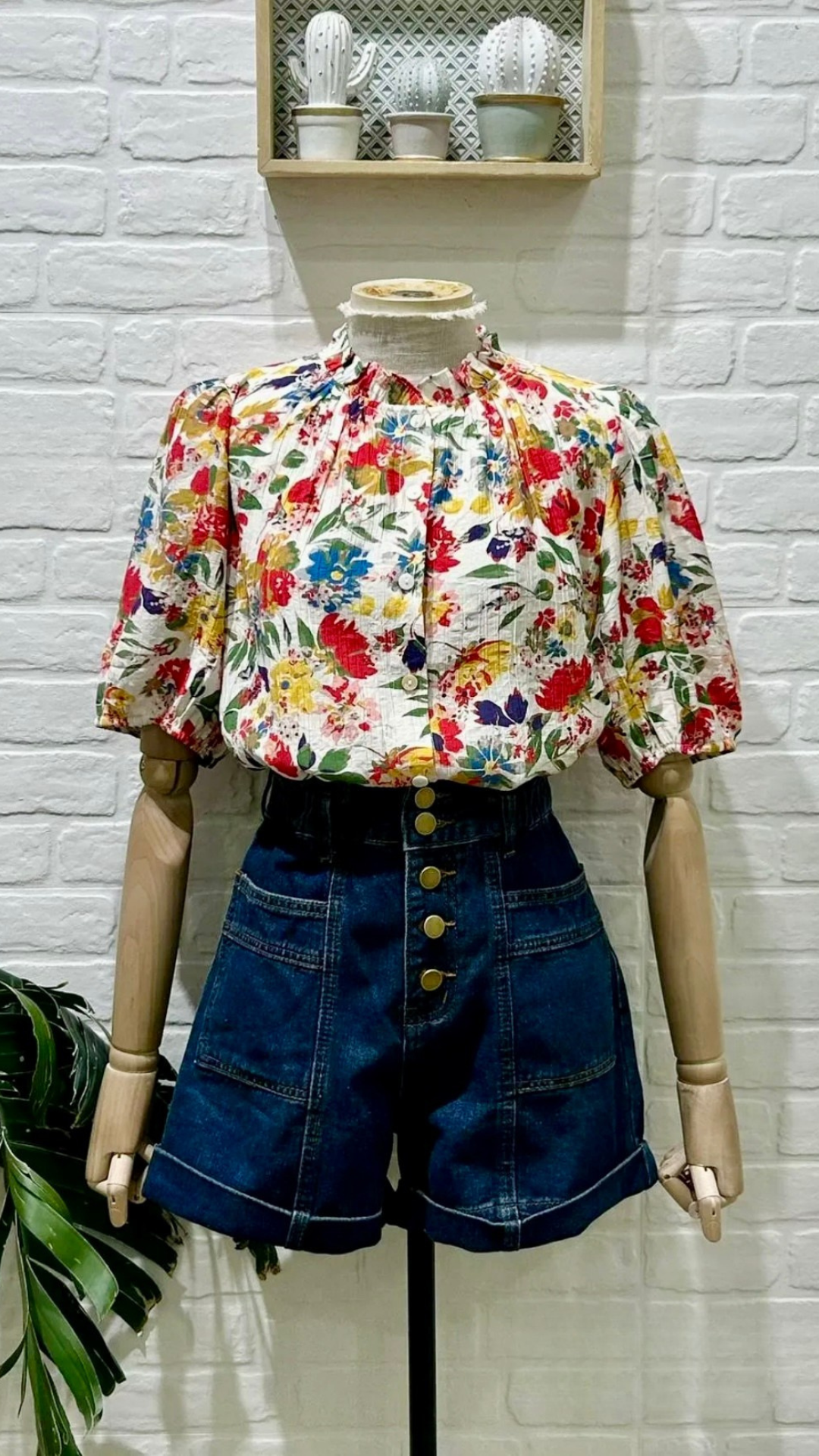 Blusa floral con volumen – Color y frescura en estado puro