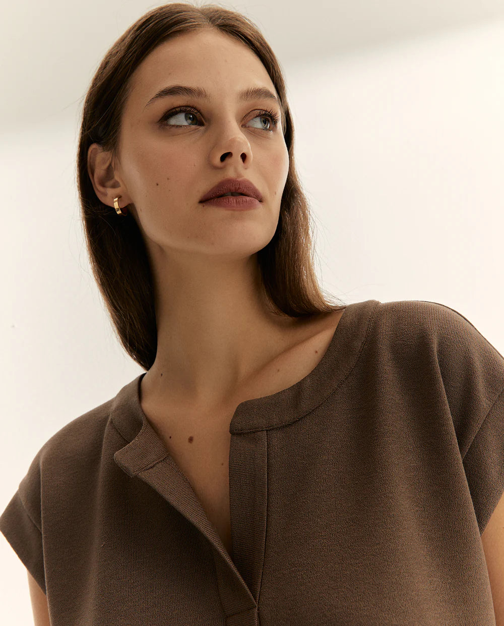 Camiseta básica elegante – Paz Torras